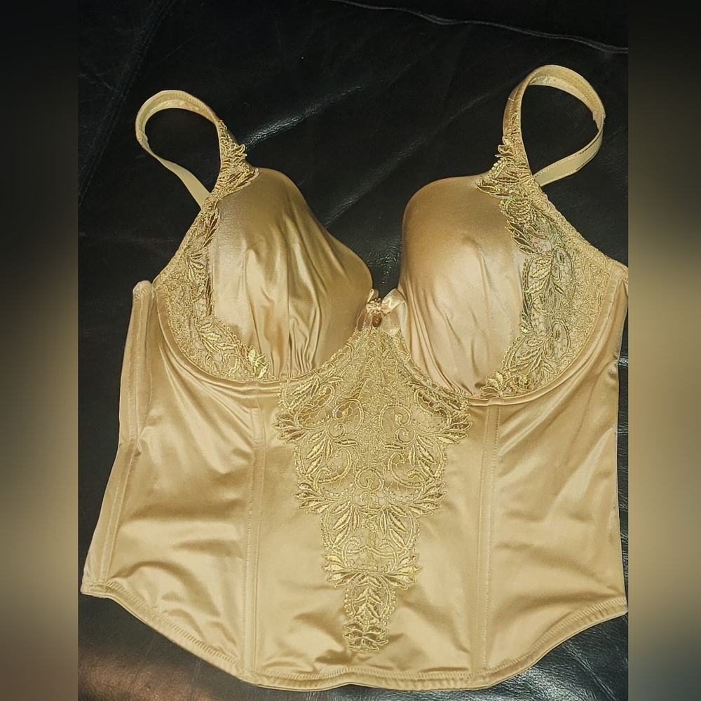 Elegant Gold Lace Bustier